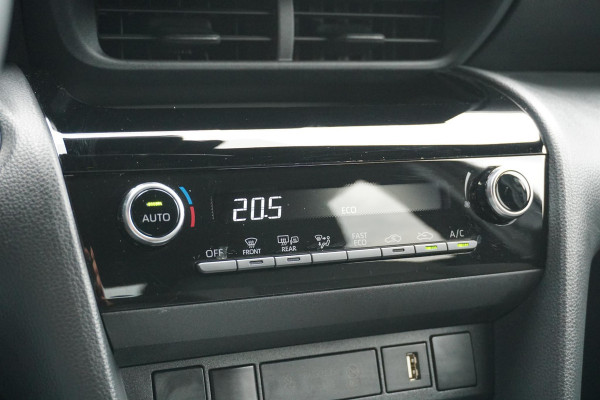 Toyota Yaris Cross 1.5 Hybrid Dynamic * 15.308 NAP * + CAMERA / TREKHAAK / CARPLAY
