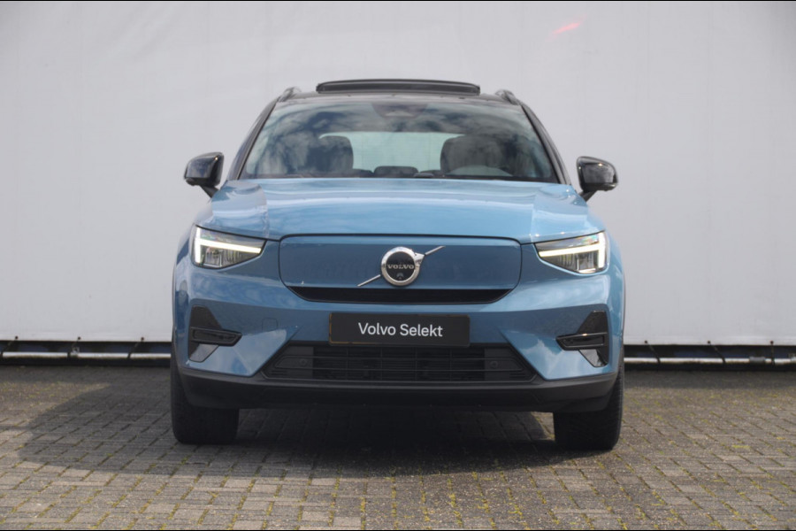 Volvo EX40 Single Ext. Range Ultra 82 kWh / Panorama schuif-kanteldak / 360 Camera / Harman Kardon / Trekhaak / Stuur- en stoelverwarming / Adaptive Cruise / Elektrische best.stoel met geheugen