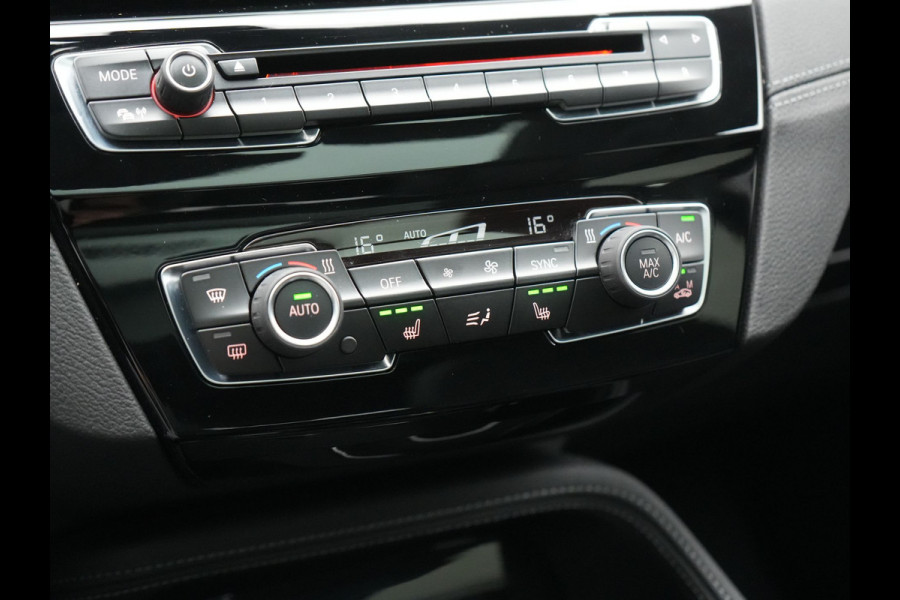BMW X1 xDrive25e X Line PHEV 221pk Dealer O.H. | 19" | Panodak | Head Up | Camera | Lederen Sportstoelen Memory & Verwarmd | Sfeerverlichting | Hifi Audio | Navigatie | DAB | Cruise Control | Plug In Hybrid |