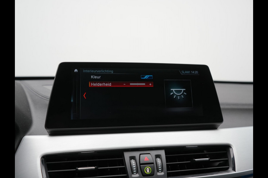 BMW X1 xDrive25e X Line PHEV 221pk Dealer O.H. | 19" | Panodak | Head Up | Camera | Lederen Sportstoelen Memory & Verwarmd | Sfeerverlichting | Hifi Audio | Navigatie | DAB | Cruise Control | Plug In Hybrid |