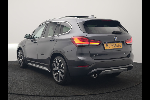 BMW X1 xDrive25e X Line PHEV 221pk Dealer O.H. | 19" | Panodak | Head Up | Camera | Lederen Sportstoelen Memory & Verwarmd | Sfeerverlichting | Hifi Audio | Navigatie | DAB | Cruise Control | Plug In Hybrid |