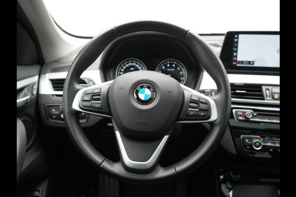BMW X1 xDrive25e X Line PHEV 221pk Dealer O.H. | 19" | Panodak | Head Up | Camera | Lederen Sportstoelen Memory & Verwarmd | Sfeerverlichting | Hifi Audio | Navigatie | DAB | Cruise Control | Plug In Hybrid |