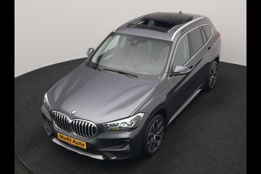 BMW X1 xDrive25e X Line PHEV 221pk Dealer O.H. | 19" | Panodak | Head Up | Camera | Lederen Sportstoelen Memory & Verwarmd | Sfeerverlichting | Hifi Audio | Navigatie | DAB | Cruise Control | Plug In Hybrid |