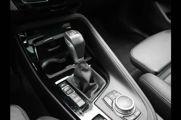 BMW X1 xDrive25e X Line PHEV 221pk Dealer O.H. | 19" | Panodak | Head Up | Camera | Lederen Sportstoelen Memory & Verwarmd | Sfeerverlichting | Hifi Audio | Navigatie | DAB | Cruise Control | Plug In Hybrid |