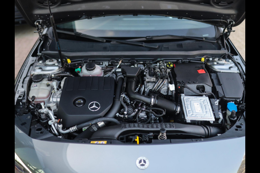 Mercedes-Benz A-Klasse 250 e Business Solution AMG Limited | Camera | Memory | ACC | Stoelverw.