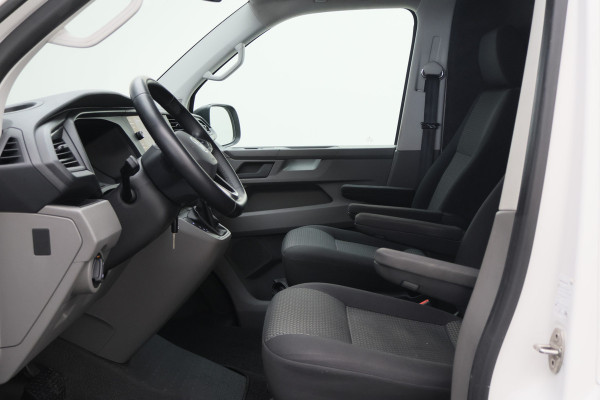 Volkswagen Transporter 2.0 TDI L2H1 30 DSG Cruise, Apple Carplay, Trekhaak, PDC