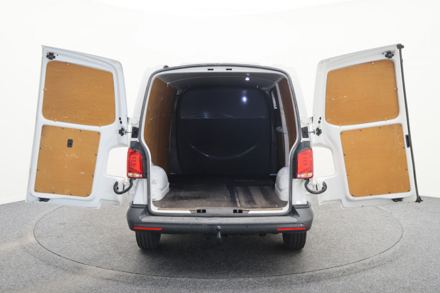 Volkswagen Transporter 2.0 TDI L2H1 30 DSG Cruise, Apple Carplay, Trekhaak, PDC