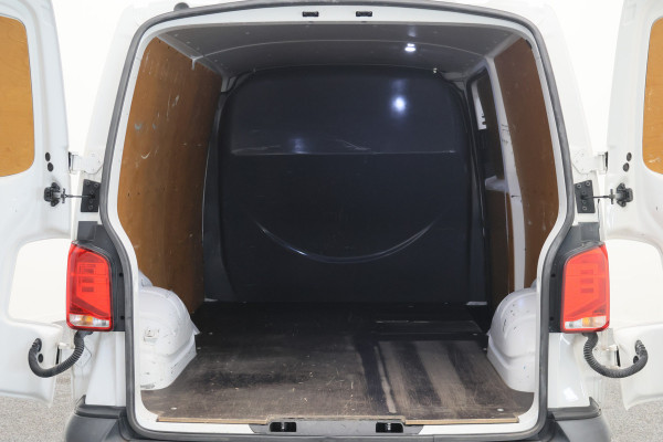 Volkswagen Transporter 2.0 TDI L2H1 30 DSG Cruise, Apple Carplay, Trekhaak, PDC