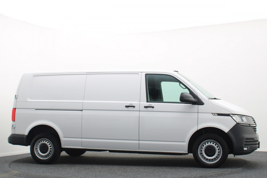 Volkswagen Transporter 2.0 TDI L2H1 30 DSG Cruise, Apple Carplay, Trekhaak, PDC