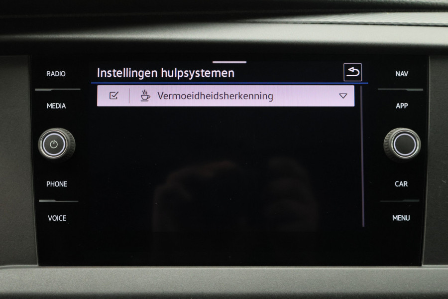 Volkswagen Transporter 2.0 TDI L2H1 30 DSG Cruise, Apple Carplay, Trekhaak, PDC