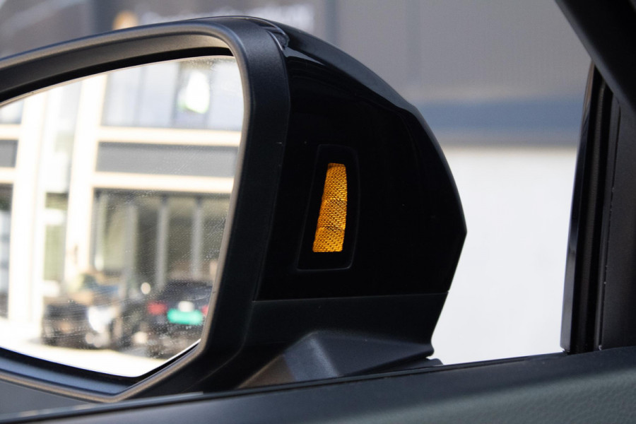 Audi Q3 35 TFSI Advanced Matrix Camera Stoelverwarming Trekhaak