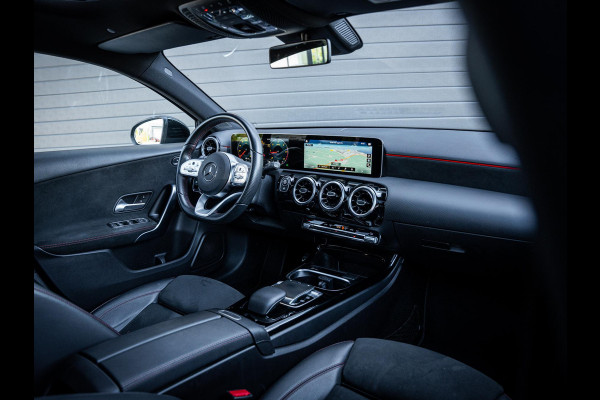 Mercedes-Benz A-Klasse 220 d Premium Plus - AMG l Pano l Night pakket
