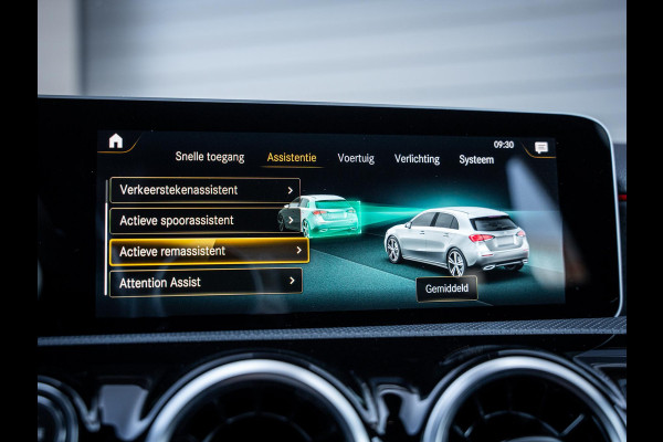 Mercedes-Benz A-Klasse 220 d Premium Plus - AMG l Pano l Night pakket