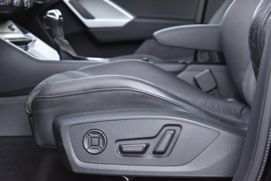 Audi Q3 Sportback 35 TFSI Mhev S Line ACC Lane D.Hoek Keyless Trekhaak