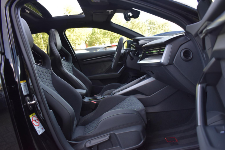 Audi RS3 Sportback 2.5 TFSI RS3 quattro HULK Pano HUD Kuip Lane Sonos Camera RS3 400PK