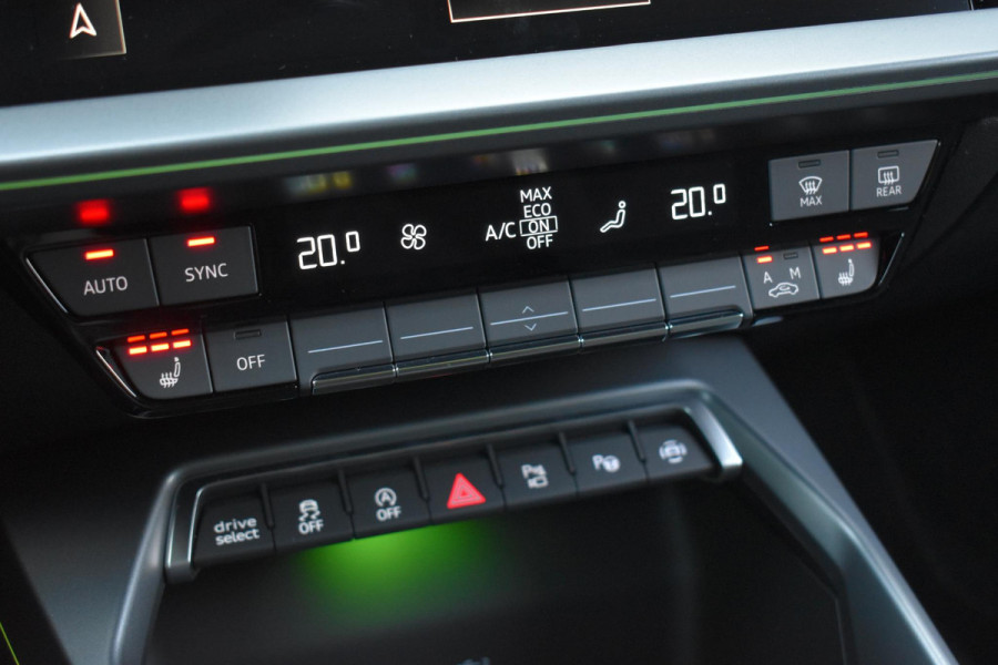 Audi RS3 Sportback 2.5 TFSI RS3 quattro HULK Pano HUD Kuip Lane Sonos Camera RS3 400PK