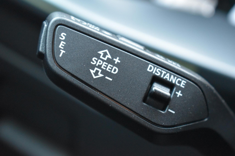 Audi RS3 Sportback 2.5 TFSI RS3 quattro HULK Pano HUD Kuip Lane Sonos Camera RS3 400PK