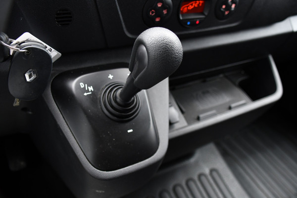 Renault Master T35 2.3 dCi 150 L2H2 PB Edition Camera, Cruise, Carplay, Automaat, Clima, 150pk, Multimedia, NAVI, Uniek!