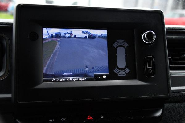 Renault Master T35 2.3 dCi 150 L2H2 PB Edition Camera, Cruise, Carplay, Automaat, Clima, 150pk, Multimedia, NAVI, Uniek!
