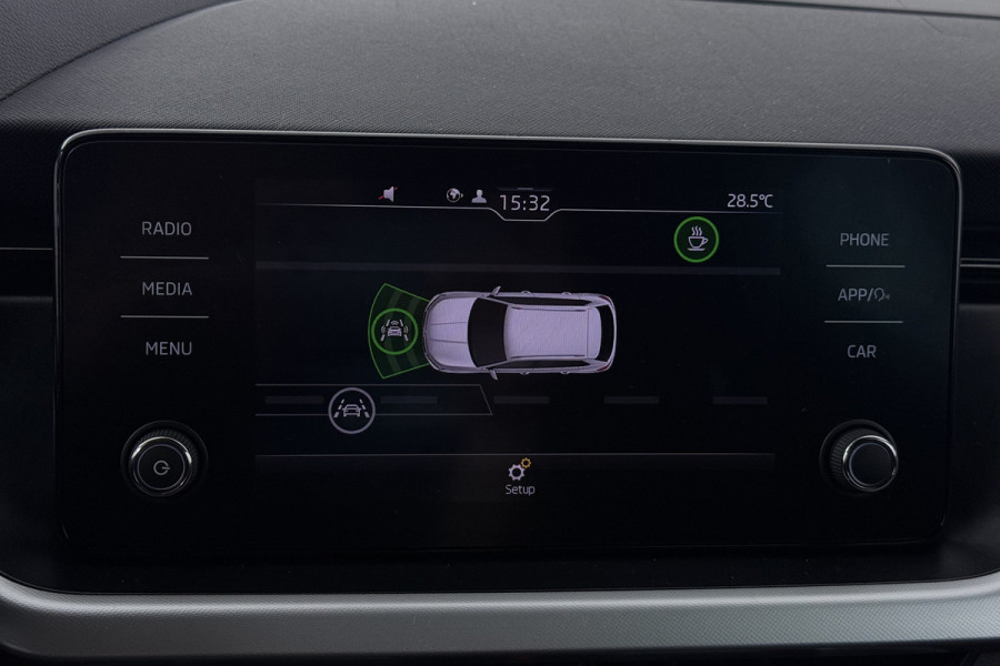 Škoda Kamiq 1.0 TSI Sport Business (PARKEERSENSOREN, CRUISE CONTROL, BLUETOOTH)