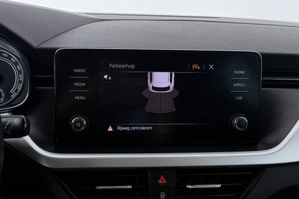Škoda Kamiq 1.0 TSI Sport Business (PARKEERSENSOREN, CRUISE CONTROL, BLUETOOTH)