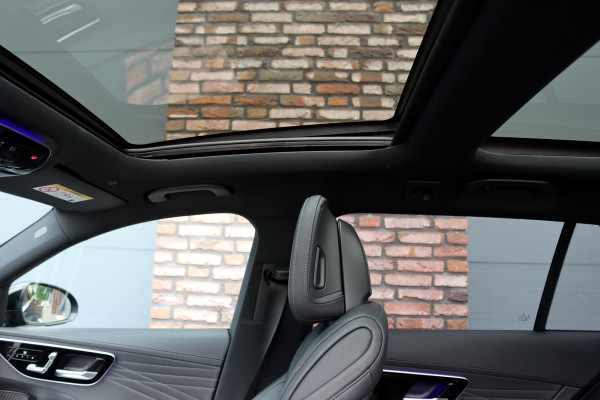 Mercedes-Benz C-Klasse Estate 300 e AMG Line Premium+ | Panoramadak | Memory | Nappa Leder | Trekhaak | HUD | Augmented Reality | Keyless Go | Surround Camera | Dodehoekassistent |