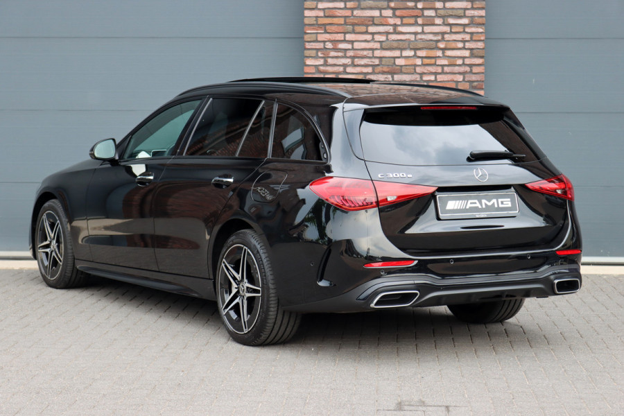 Mercedes-Benz C-Klasse Estate 300 e AMG Line Premium+ | Panoramadak | Memory | Nappa Leder | Trekhaak | HUD | Augmented Reality | Keyless Go | Surround Camera | Dodehoekassistent |