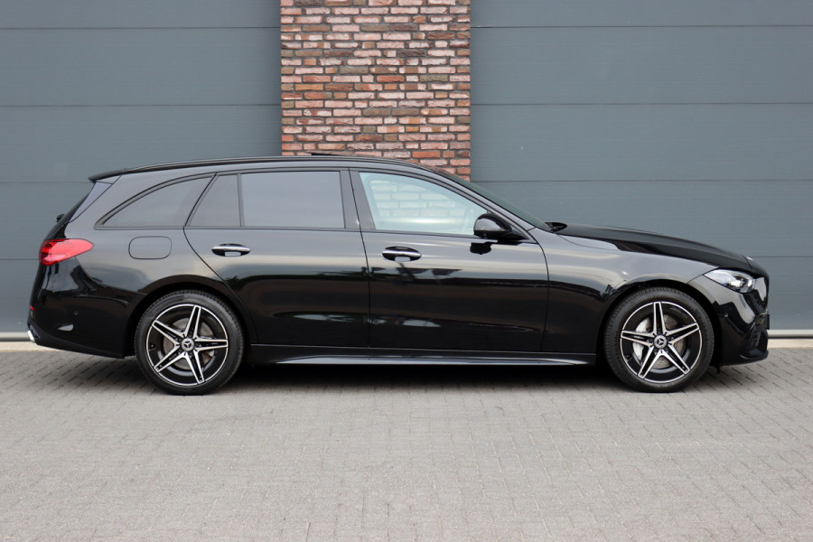 Mercedes-Benz C-Klasse Estate 300 e AMG Line Premium+ | Panoramadak | Memory | Nappa Leder | Trekhaak | HUD | Augmented Reality | Keyless Go | Surround Camera | Dodehoekassistent |