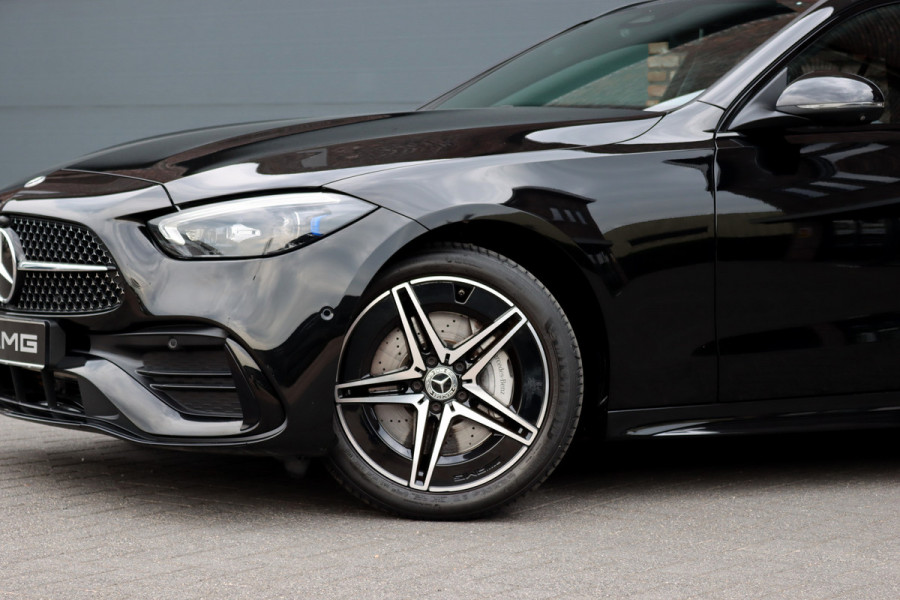 Mercedes-Benz C-Klasse Estate 300 e AMG Line Premium+ | Panoramadak | Memory | Nappa Leder | Trekhaak | HUD | Augmented Reality | Keyless Go | Surround Camera | Dodehoekassistent |