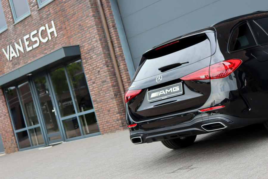 Mercedes-Benz C-Klasse Estate 300 e AMG Line Premium+ | Panoramadak | Memory | Nappa Leder | Trekhaak | HUD | Augmented Reality | Keyless Go | Surround Camera | Dodehoekassistent |