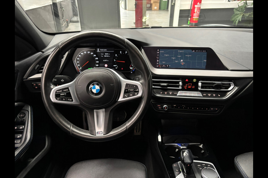 BMW 1-serie 118i Executive M-Sport / Led / Navi / Stoelverwarming