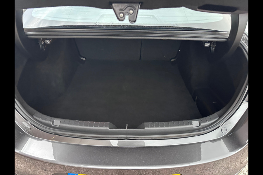 Mazda 3 2.0 e-SkyActiv-X M Hybrid 180 Comfort Bose|HUD|Camera|Stoelverwarming