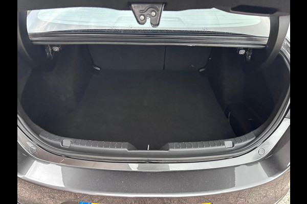 Mazda 3 2.0 e-SkyActiv-X M Hybrid 180 Comfort Bose|HUD|Camera|Stoelverwarming