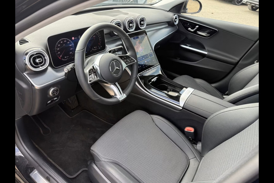 Mercedes-Benz C-Klasse Estate 300e T AVANTGARDE ** LED, PANORAMA, MEMORY, WINTER- & SPIEGEL-PACK, KEYLESS ** 1e EIG - UNFALLFREI ** ** INFORMEER OOK NAAR ONZE AANTREKKELIJKE FINANCIAL-LEASE TARIEVEN **