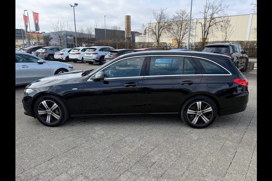Mercedes-Benz C-Klasse Estate 300e T AVANTGARDE ** LED, PANORAMA, MEMORY, WINTER- & SPIEGEL-PACK, KEYLESS ** 1e EIG - UNFALLFREI ** ** INFORMEER OOK NAAR ONZE AANTREKKELIJKE FINANCIAL-LEASE TARIEVEN **