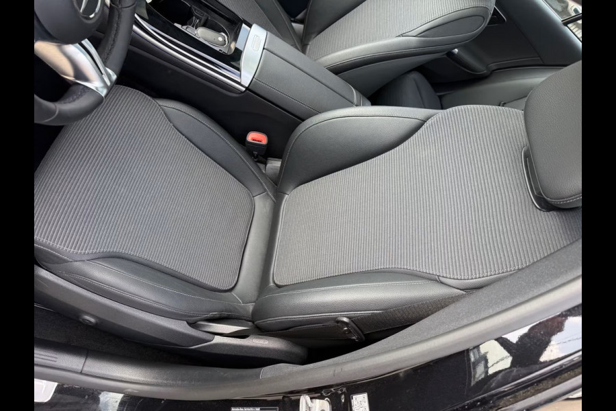 Mercedes-Benz C-Klasse Estate 300e T AVANTGARDE ** LED, PANORAMA, DISTR, MEM, WINTER & SPIEGEL-PACK ** 1e EIG - UNFALLFREI ** ** INFORMEER OOK NAAR ONZE AANTREKKELIJKE FINANCIAL-LEASE TARIEVEN **