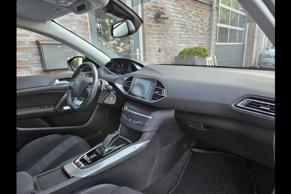 Peugeot 308 1.2 PureTech Blue Lease Premium Automaat! Panoramadak! Dealer Onderhouden! NAP! Navigatie!