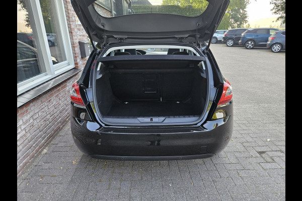 Peugeot 308 1.2 PureTech Blue Lease Premium Automaat! Panoramadak! Dealer Onderhouden! NAP! Navigatie!