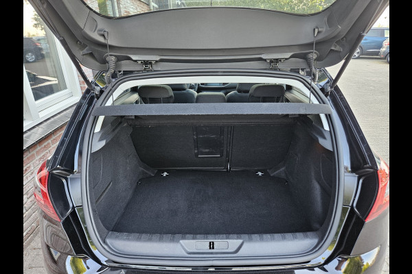Peugeot 308 1.2 PureTech Blue Lease Premium Automaat! Panoramadak! Dealer Onderhouden! NAP! Navigatie!