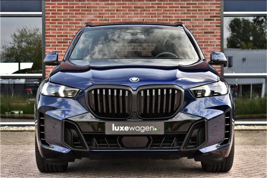 BMW X5 xDrive50e M-Sport Pro Skylounge ACC Trekh B&W Massage Ventilatie Alcantara 22inch