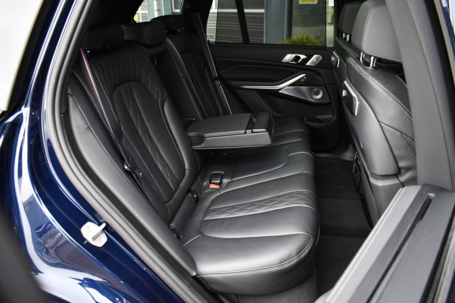 BMW X5 xDrive50e M-Sport Pro Skylounge ACC Trekh B&W Massage Ventilatie Alcantara 22inch