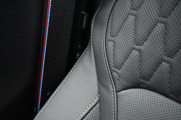 BMW X5 xDrive50e M-Sport Pro Skylounge ACC Trekh B&W Massage Ventilatie Alcantara 22inch