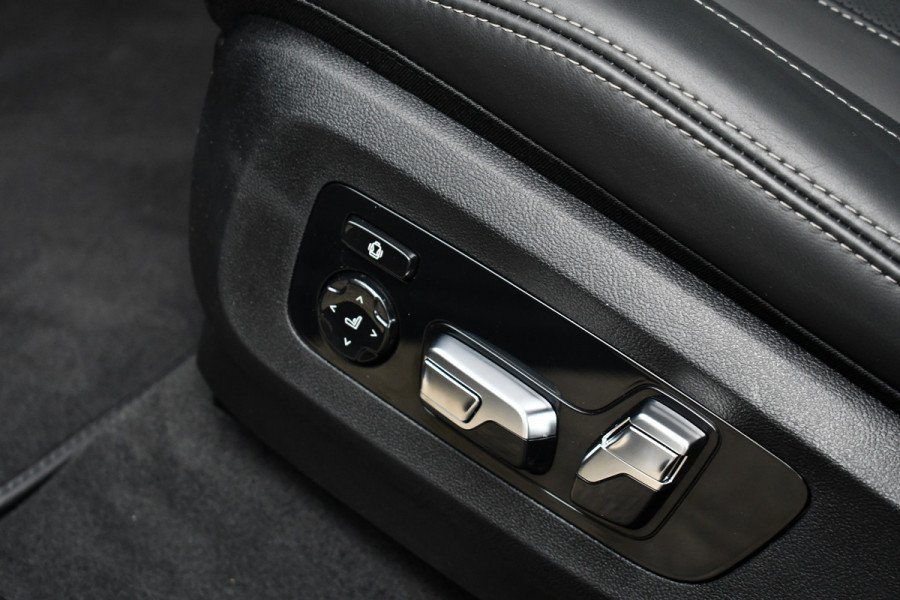 BMW X5 xDrive50e M-Sport Pro Skylounge ACC Trekh B&W Massage Ventilatie Alcantara 22inch
