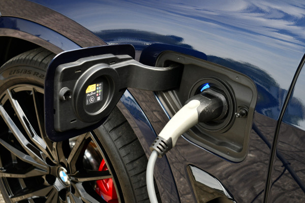 BMW X5 xDrive50e M-Sport Pro Skylounge ACC Trekh B&W Massage Ventilatie Alcantara 22inch