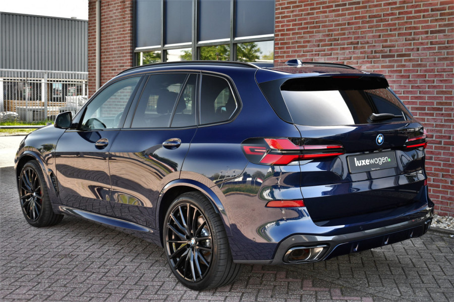 BMW X5 xDrive50e M-Sport Pro Skylounge ACC Trekh B&W Massage Ventilatie Alcantara 22inch