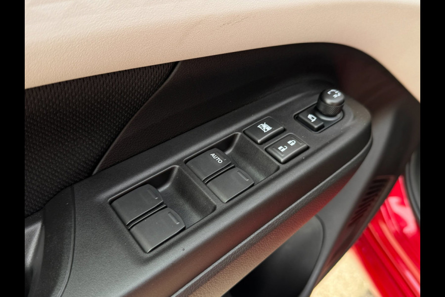 Suzuki Swift 1.2 Select Smart Hybrid CAMERA / PARKEERSENSOREN / NAVIGATIE / CRUISE CONTROL / STOELVERWARMING / ECC