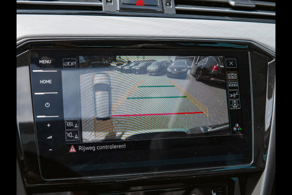 Volkswagen Passat 1.4 TSI PHEV GTE Business Pano|Trekhaak|Headup|Camera|ACC|Stoelverwarming|Ergocomfort|Massage