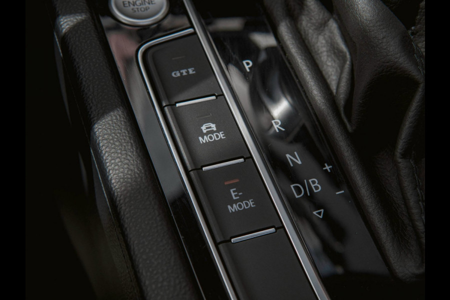 Volkswagen Passat 1.4 TSI PHEV GTE Business Pano|Trekhaak|Headup|Camera|ACC|Stoelverwarming|Ergocomfort|Massage