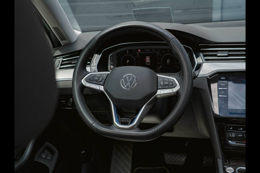 Volkswagen Passat 1.4 TSI PHEV GTE Business Pano|Trekhaak|Headup|Camera|ACC|Stoelverwarming|Ergocomfort|Massage