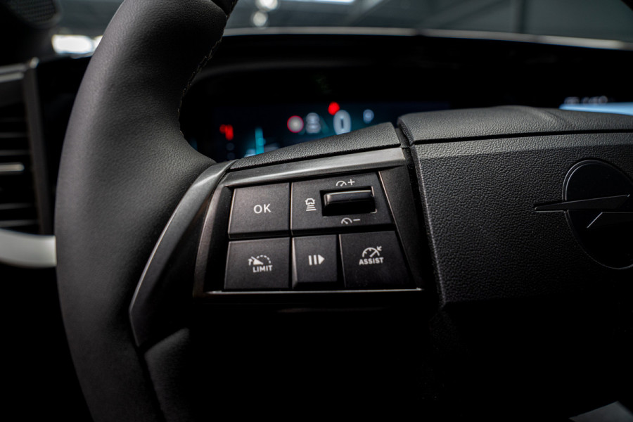 Opel Mokka 1.2 T GS Leer Navi Camera Stuur- & Stoelverwarm. PDC Climate Carplay Keyless Entry + start Cruise LM velgen Nieuw!